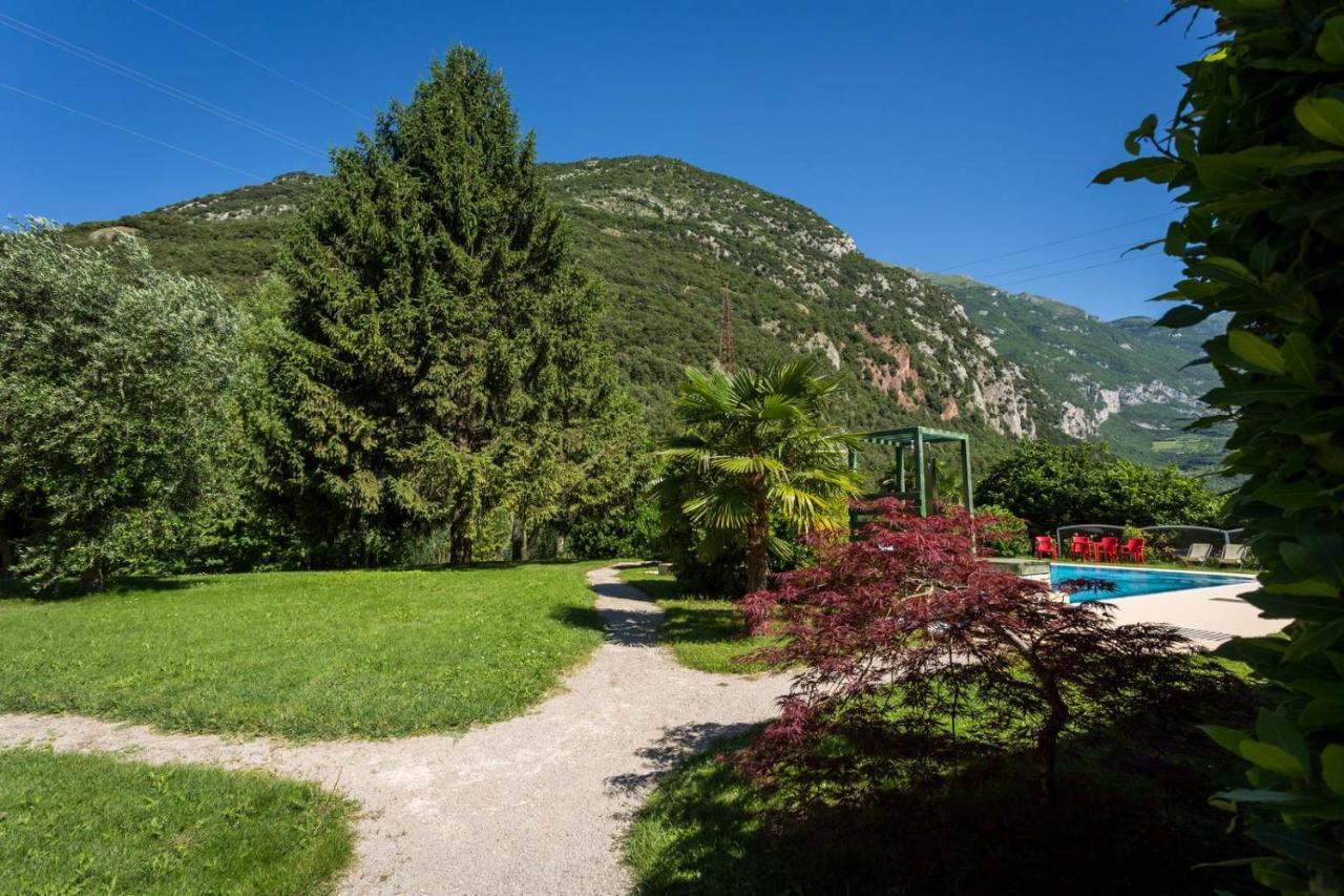 Hotel Due Laghi Padergnone ภายนอก รูปภาพ